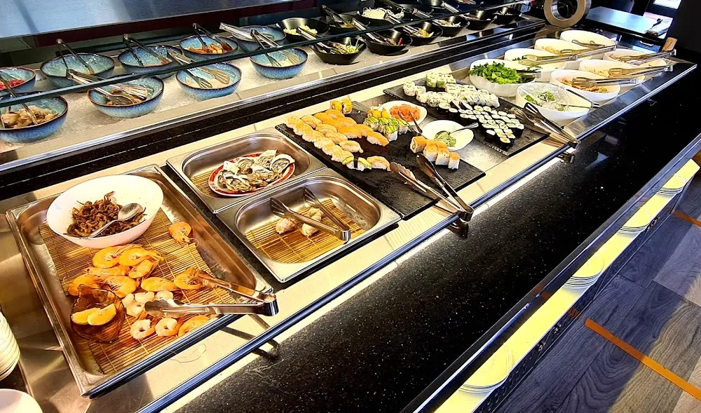Buffet Chaud Et Buffet Sushi